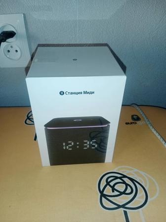 Продам Яндекс станция Миди