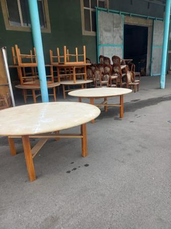 Столы и стулья, мебель