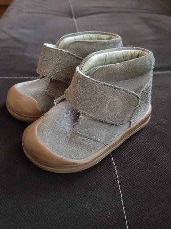 Ботиночки для мальчика осенняя