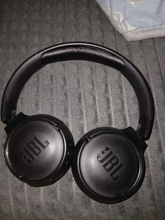 Продам jbl наушники беспроводные