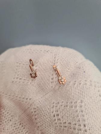 Сырға қыздарға арналған