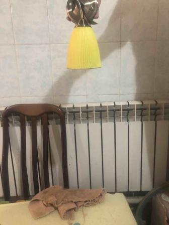 Продам люстры