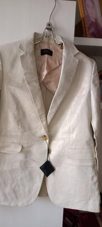 Костюм женский