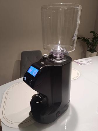 Кофемолка Simonelli MDX новая