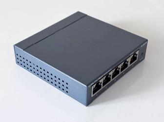 Коммутатор TP-LINK TL-SG105 1 Гбит/с L1