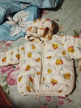 Продам детскую куртку