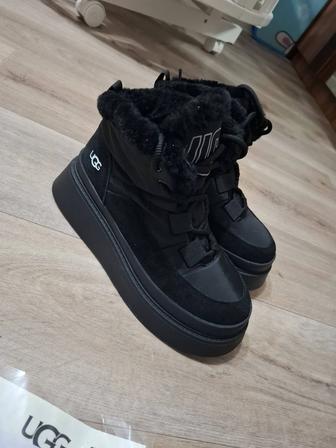 Продам новые ботинки