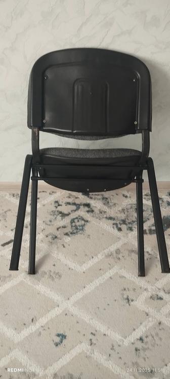 Продам серый офисный стул