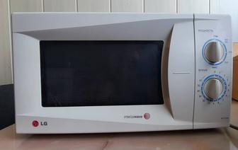 Продам микроволновую печь LG