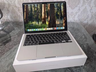 MacBook Air 13 (2022, M2) 8/256 как новый, на гарантии