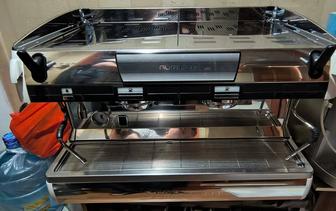 Профессиональная Кофемашина Nuova Simonelli Aurelia 2S