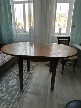 Стол деревянный