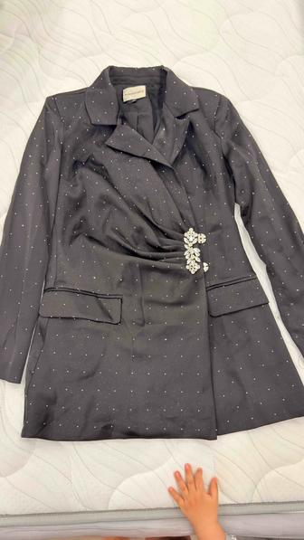 Продам платье пиджак