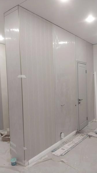 Ремонт под ключ . Монтаж гибкий мрамор и ьамбуковые панели