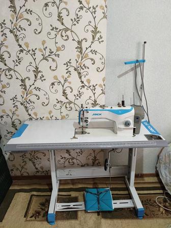 Швейная машина