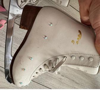 Фигурные коньки