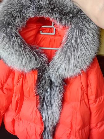 Пуховик новый, капюшон чернобурка