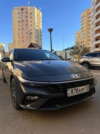 Аренда автомобил Hyundai Elantra 2024