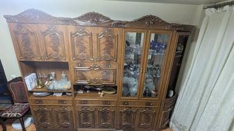 Стенка в гостинную, испанское дерево, классика