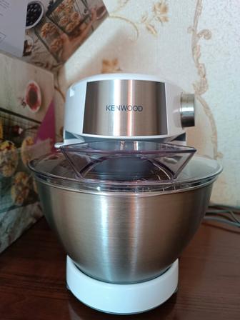 Продаю кухонный комбайн