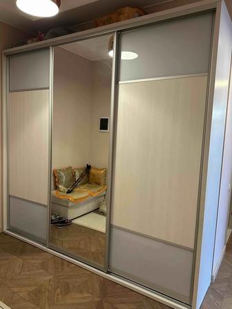 Продам шкаф-купе