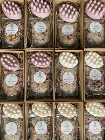 Корпоративные подарки к 8 марта - аромасвечи