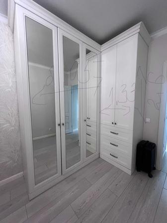 Продам угловой шкаф