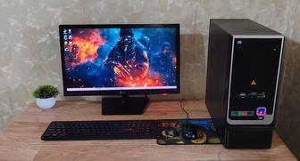 Игровой компьютер Intel Core i5 в полном комплекте с большим монитором.