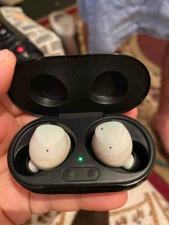 Сатылады Samsung Galaxy Buds (оригинал)