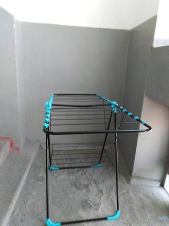ПРОДАМ ДЁШЕВО сушилку для белья, большую, крепкую, 60х98х140см, бу