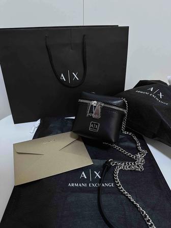 Продается сумочка от Armani оригинал