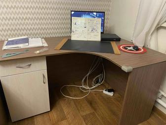 Продам компьютерный стол