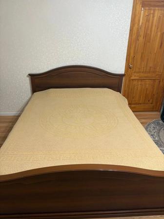 Продам кровать двуспальную