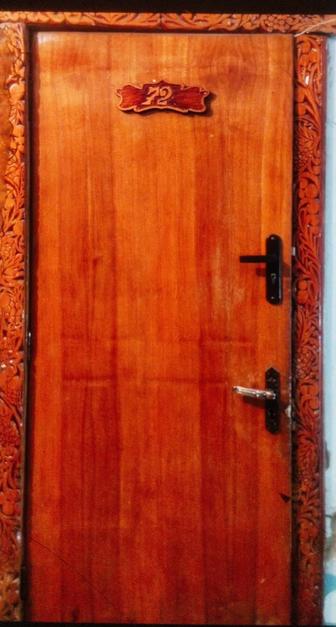 Продам входную деревянную дверьб/у