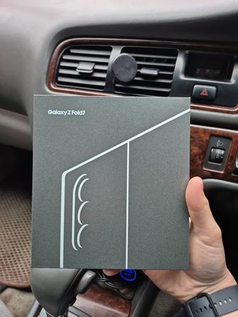 Продам Fold7 256 Новый с гарантией