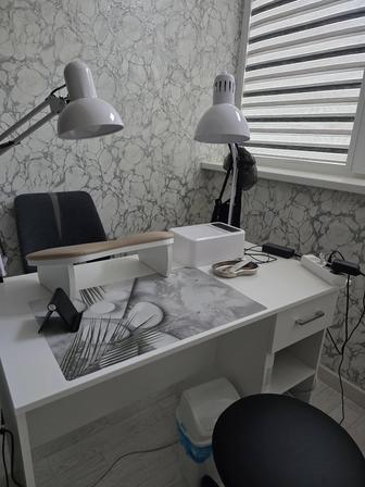 Услуги маникюра и педикюра