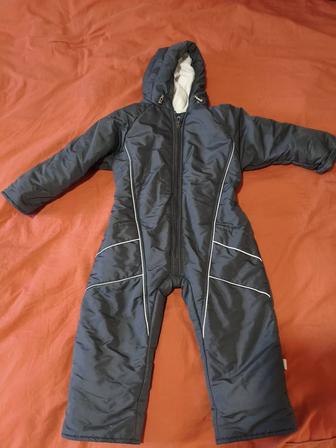 Продам комбезон на мальчика размер 92