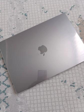 Продам Macbook