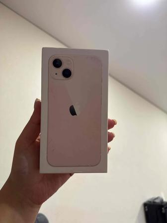 Продам IPhone 13