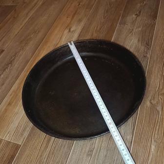 Чугунная сковорода