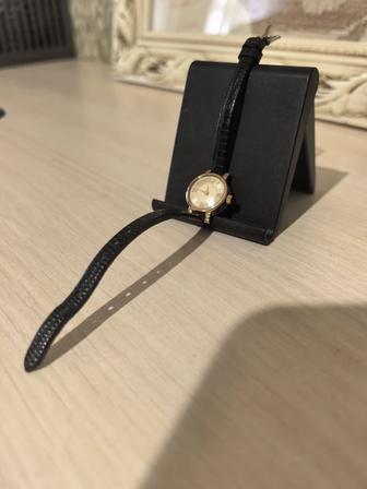 Кварцевые часы НИКА красное золото