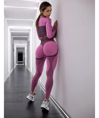 Фитнес костюм