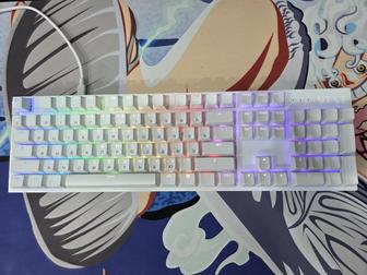 Белая клавиатура механическая NZXT