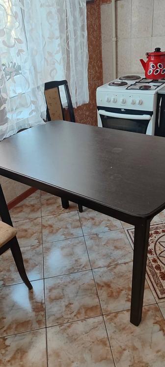 Продам стол деревянный обеденный