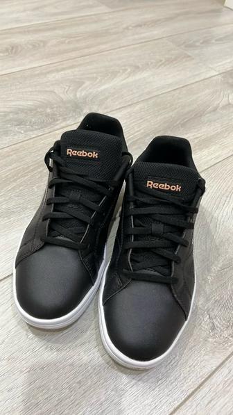 Кроссовки от reebok