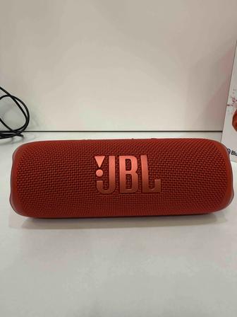 Продам колонку Jbl flip 6 в отличном состоянии.