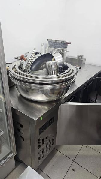 Стол холодильник- морозильник