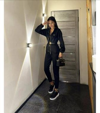 Костюм женский