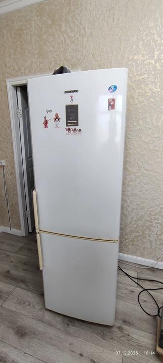 Продам холодильник