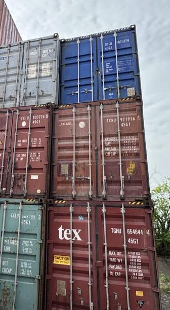 Продам контейнеры 40 футовые 5 штук по 400000тг оптом.